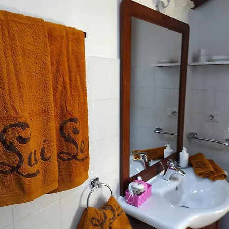 Il Cortile Dei Frutti Selvatici Apartament Santo Stefano Belbo